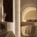 Atipia Cave & 4*