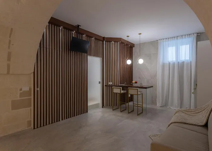 Atipia Cave & ماتيرا